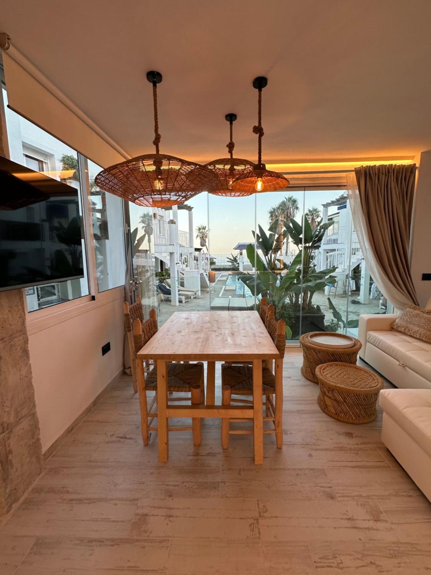 Linda Vista Apartment *