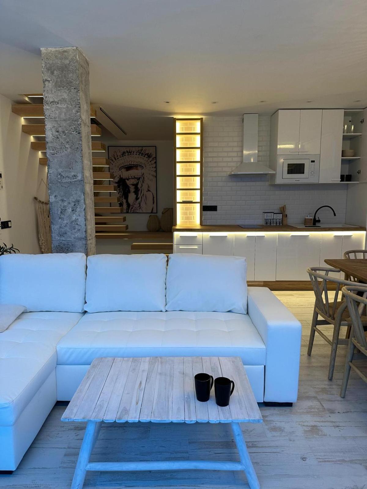 Linda Vista Apartment *